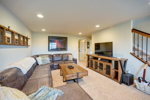 Colorado Springs Townhome with Game Room and Mtn Views Casa in Black Forest