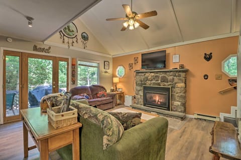 Cabin with Fire Pit and Decks - Walk to Lake Harmony! House in Kidder Township