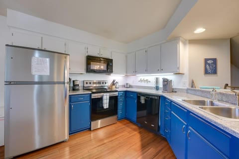 Indoor Pool Access Golf Getaway Near 76 Strip! Apartment in Branson