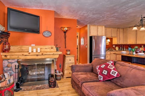 Rocky Mtn Retreat with Balcony, Fire Pit and Grill! Haus in Rocky Mountain National Park
