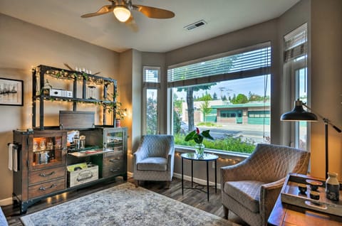 Modern Vancouver Townhome - Right on Main St! House in Vancouver