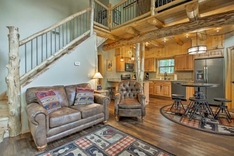 Timber Home Walk to Slopes and N Conway Shops! Maison in North Conway