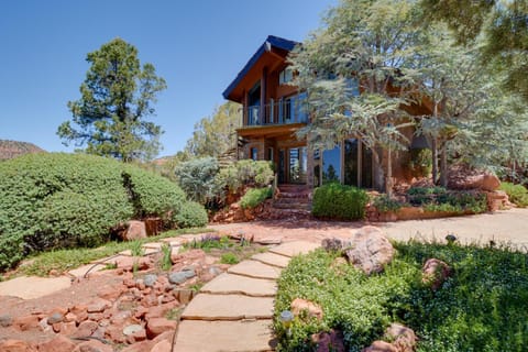 Unique Sedona Home with Mountain Views and Guest House House in Sedona