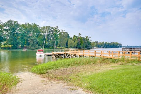 Chapin Home Near Boat Launch and Lake Murray! House in Leesville