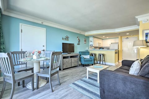 Ocean-View Daytona Beach Resort Retreat with Balcony Condo in Holly Hill