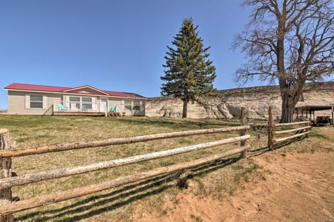 Ranch House in Boulder! Gateway to Nearby Parks! Casa in Capitol Reef