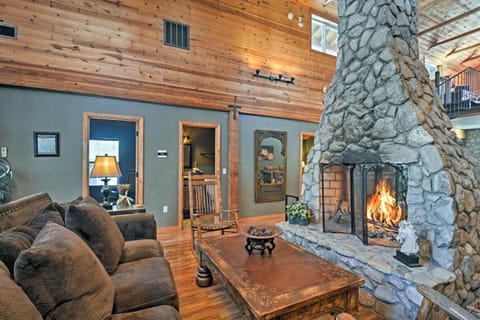 Flagstaff Cabin with Fireplace and Fire Pit on 5 Acres! Haus in Flagstaff