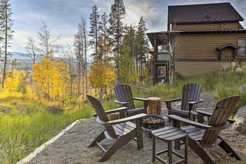 Winter Park Area Cabin, Hot Tub and Mountain Views! Maison in Fraser