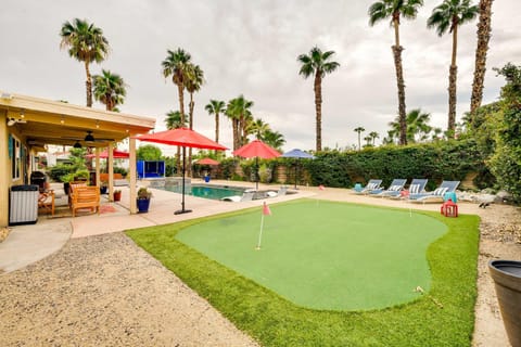 Palm Springs Getaway with Pool and Putting Green House in Palm Springs