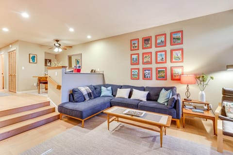 2 Mi to Diamond Peak! Corner-Unit Condo with Hot Tub Apartment in Incline Village