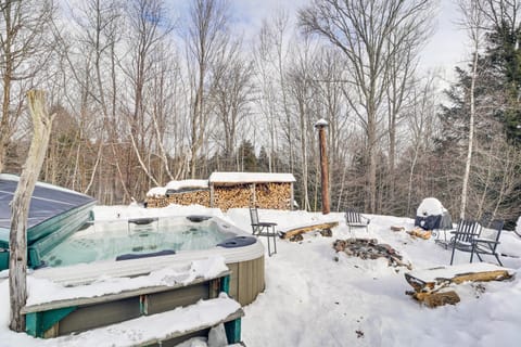 Waitsfield Home with Hot Tub - Close to Sugarbush! House in Fayston