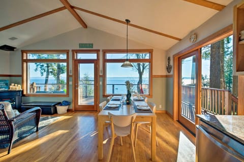 Puget Sound Vacation Rental Home - 5 Min to Beach House in King County
