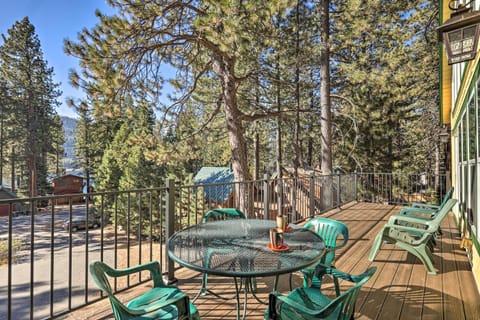 Truckee Home Donner Lake View, Near Ski Resorts! House in Donner Pines Tract