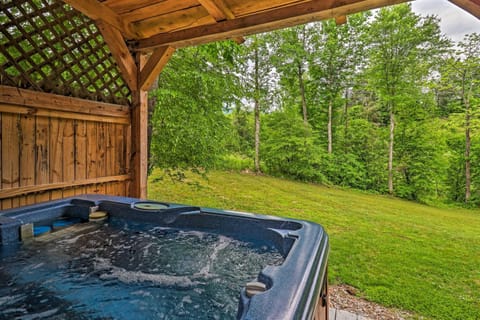 Smoky Mountain Vacation Rental 20 Mi to Gatlinburg Haus in Cosby