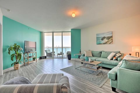 Luxurious Daytona Beach Condo with Resort Amenities! Condo in Holly Hill