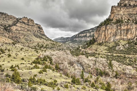 Large Ten Sleep Home on Main St, 10 Mins to Canyon Casa in Wyoming