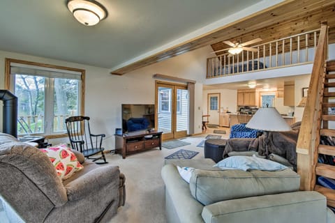Lakefront Home with Seasonal Dock - 2 mi to Skiing! House in Wisconsin