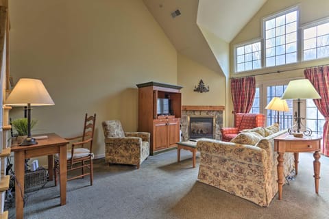 Mountain Creek Resort Home - Hot Tub and Pool Access Haus in Vernon Township