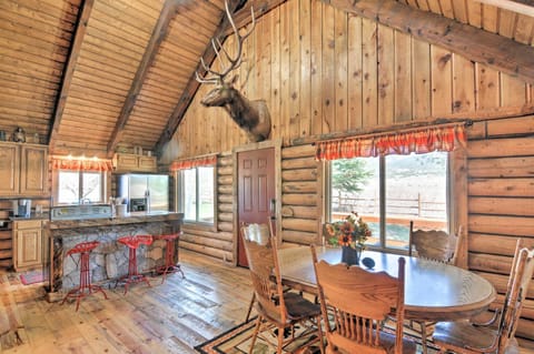 Rustic Cabin 20 Mins to Capitol Reef Natl Park! Casa in Capitol Reef