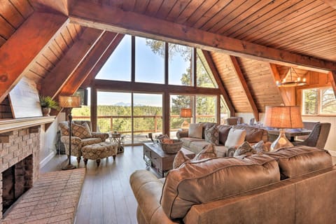 Spacious Flagstaff A-Frame Cabin with Deck and Views! Haus in Kachina Village