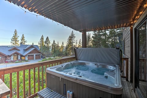 Lake Tahoe Home with Hot Tub 10 Mi to Palisades Ski House in Dollar Point
