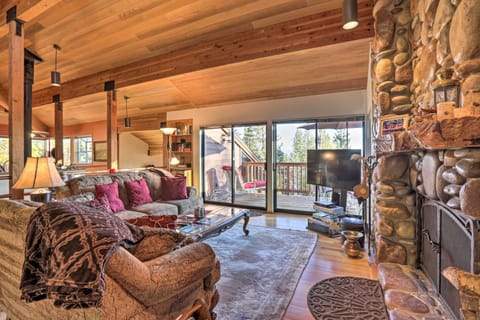 Lake Tahoe Home with Hot Tub 10 Mi to Palisades Ski Maison in Dollar Point