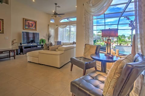 Upscale Marco Island Villa with Outdoor Bar and Pool! Villa in Marco Island