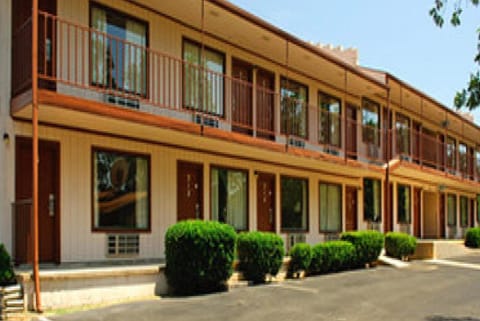 Property building, Nearby landmark, Facade/entrance