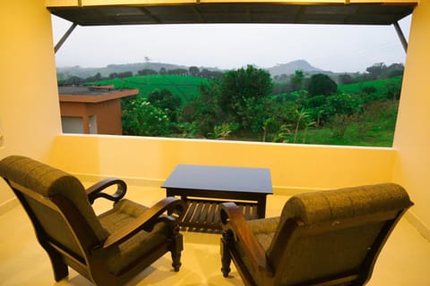 Day, Natural landscape, View (from property/room), Balcony/Terrace, Seating area, Mountain view