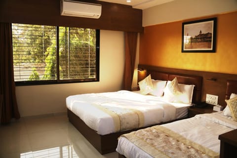 Hotel Crystal Luxury Inn- Bandra Hotel in Mumbai