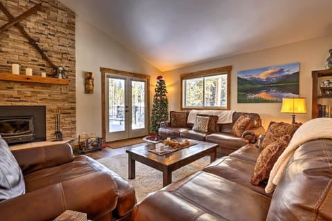 Keystone Home on Snake River with Hot Tub and Views! Maison in Keystone