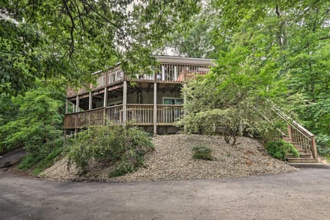 Gatlinburg House with Pool Table and Forest Views! House in Gatlinburg