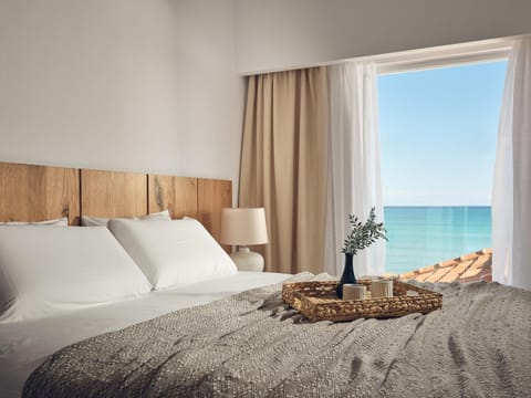 Bed, Bedroom, Sea view