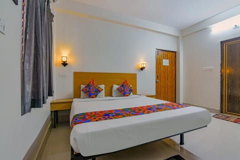 FabExpress Crystal Stay Hotel in Bhubaneswar