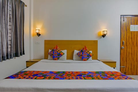 FabExpress Crystal Stay Hotel in Bhubaneswar