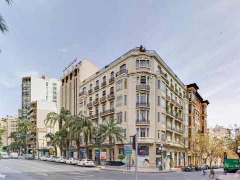 Apartamentos Alfonso X Condominio in Alicante
