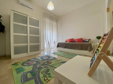 Guest House Service - Game Apartment Bed and Breakfast in Bari