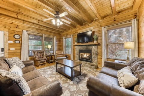 A Mountain Paradise Casa in Pigeon Forge