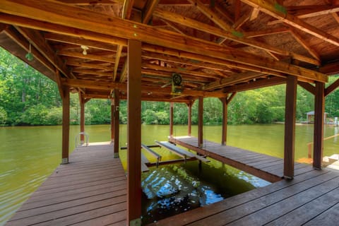 Liberty Lodge House in Lake Anna