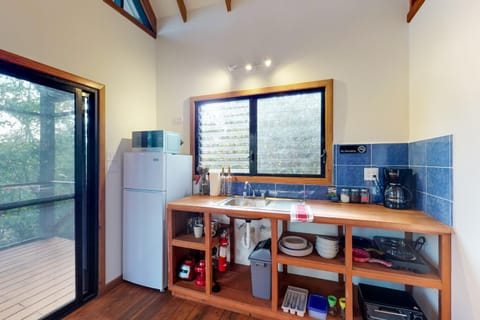 Mahogany Cabaña at Inn The Trees -Gold Standard Certified House in Stann Creek District