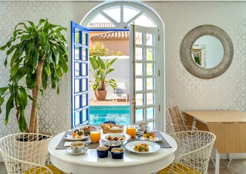 The Pearl - Marbella Bed and Breakfast in Marbella