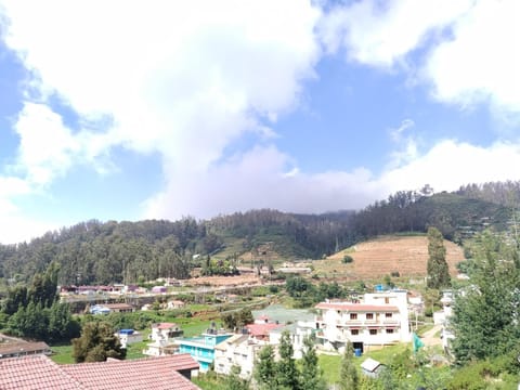 Ooty Dormitories Hotel in Ooty