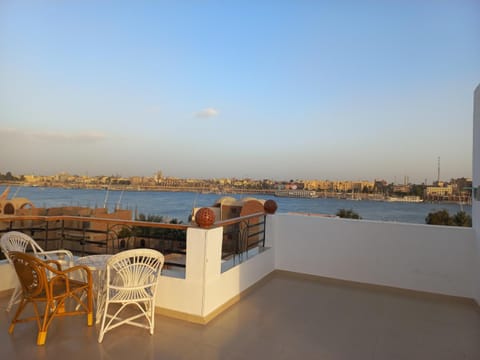 New Modern Flats Condominio in Luxor