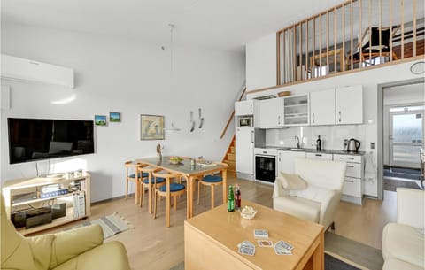 Nice apartment in Ringkøbing w/ 2 Bedrooms Apartamento in Søndervig