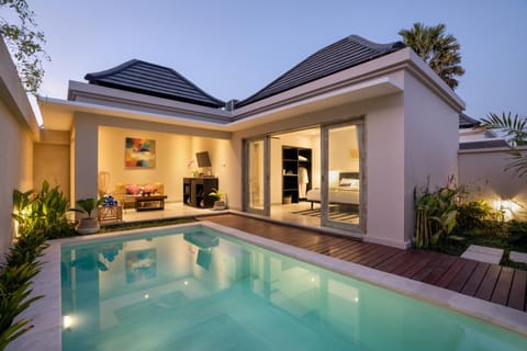 Property building, Garden, Living room, Seating area, Bedroom, Swimming pool