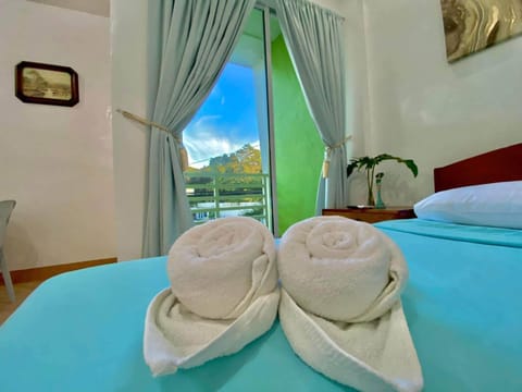 CoombsGuestHouse Bed and Breakfast in Siquijor