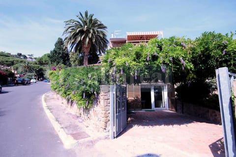 Property building, Facade/entrance, Neighbourhood