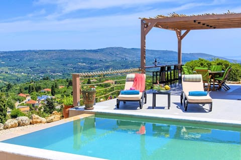 Villa Vardis Heated Pool Villa in Crete