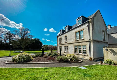 Property building, Natural landscape, Garden, Garden view