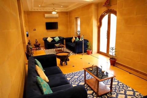 Treebo Trend Chandrangan Excellency 1 Km From Jaisalmer Fort Hôtel in Sindh